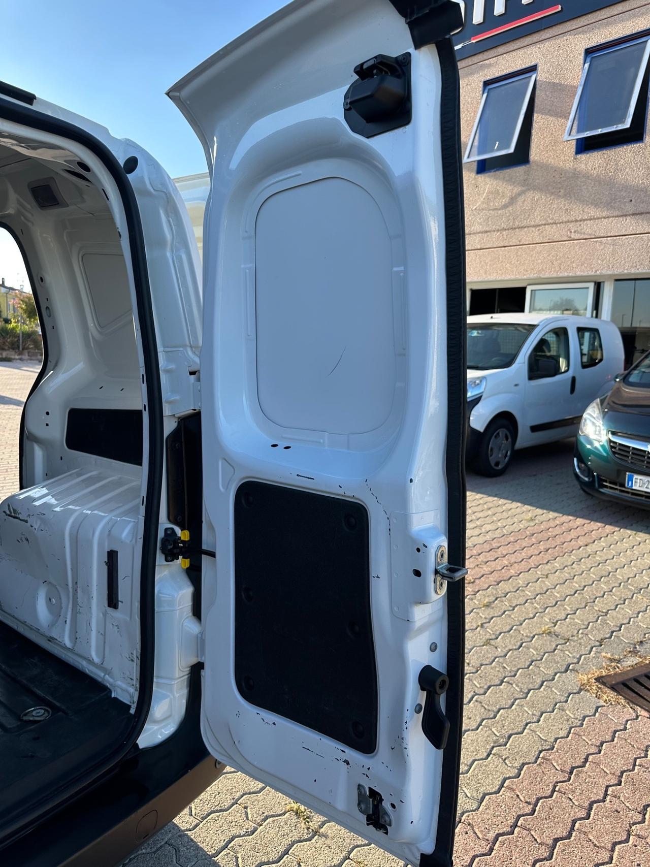 Fiat Fiorino 1.3 MJT 95CV Cargo SX