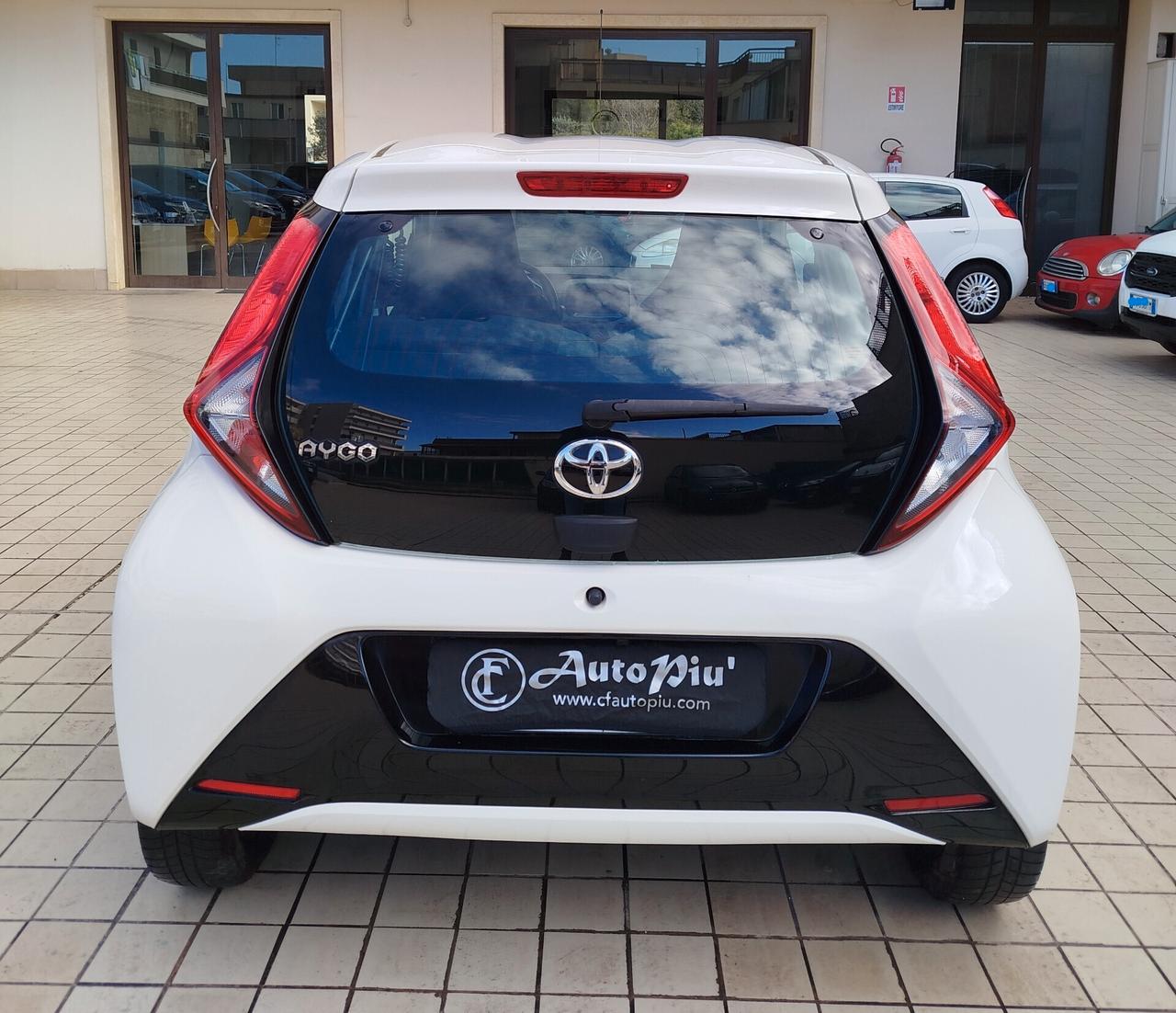 Toyota Aygo 1.0 VVT-i 72 CV 5 porte x-business
