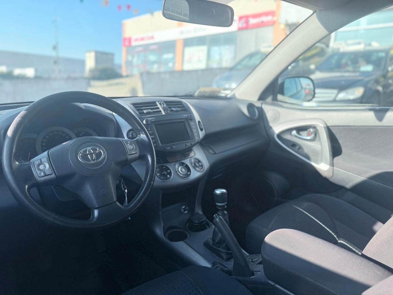 Toyota RAV 4 2.2 D 4X4 2009 MANUALE