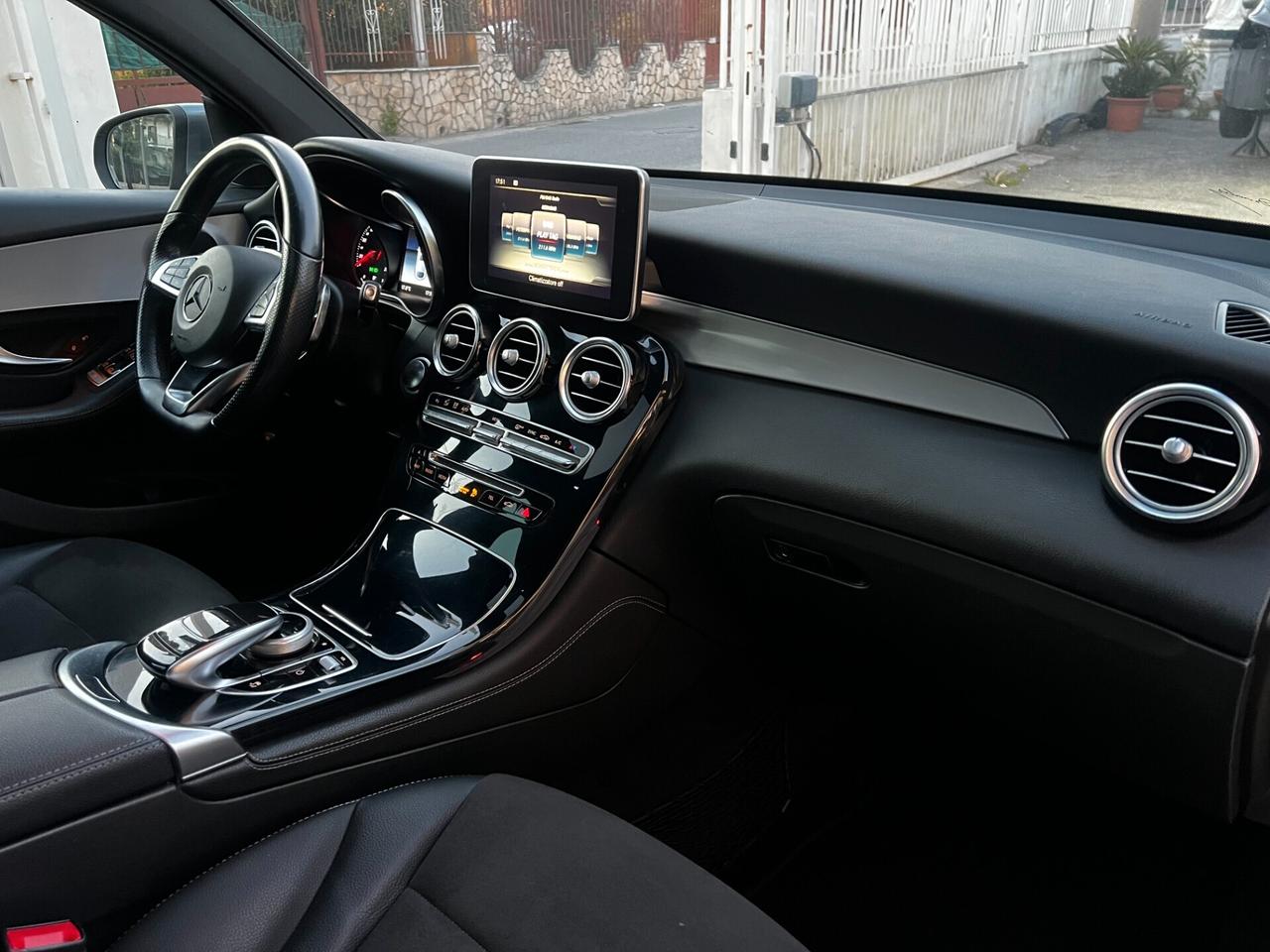 M-Benz GLC Coupè 250 D 4Matic-Premium-AMG-2019