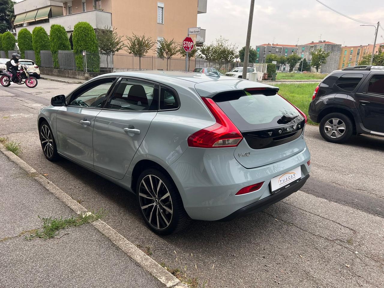 Volvo V40 Momentum 2.0 D2