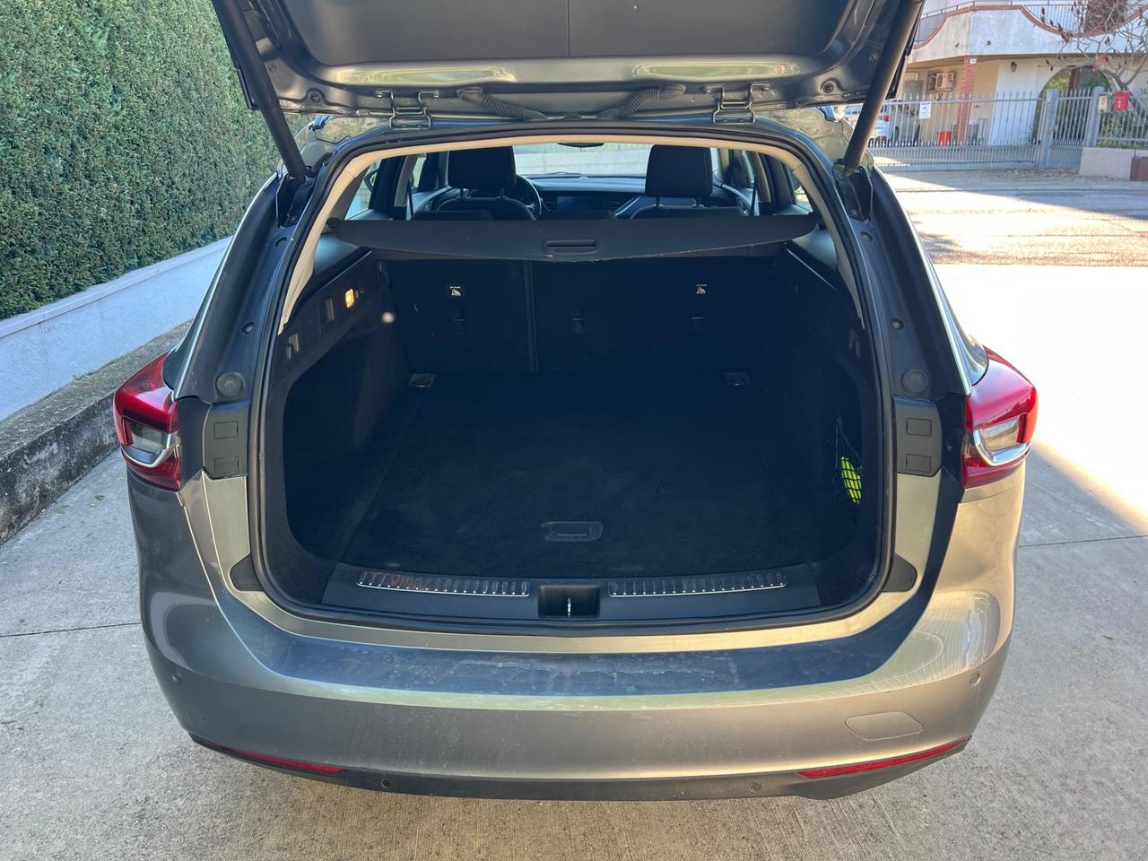 Opel Insignia 1.6 CDTI 136 S&S Sports Tourer Business