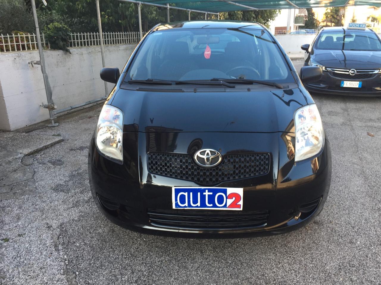 Toyota Yaris 1.0 5 porte Sol X NEOPATENTATI