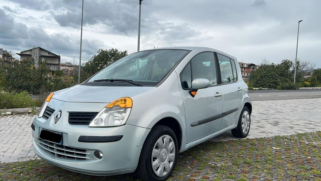 Renault Modus 1.5DCI 140000KM A-F-F-A-R-E