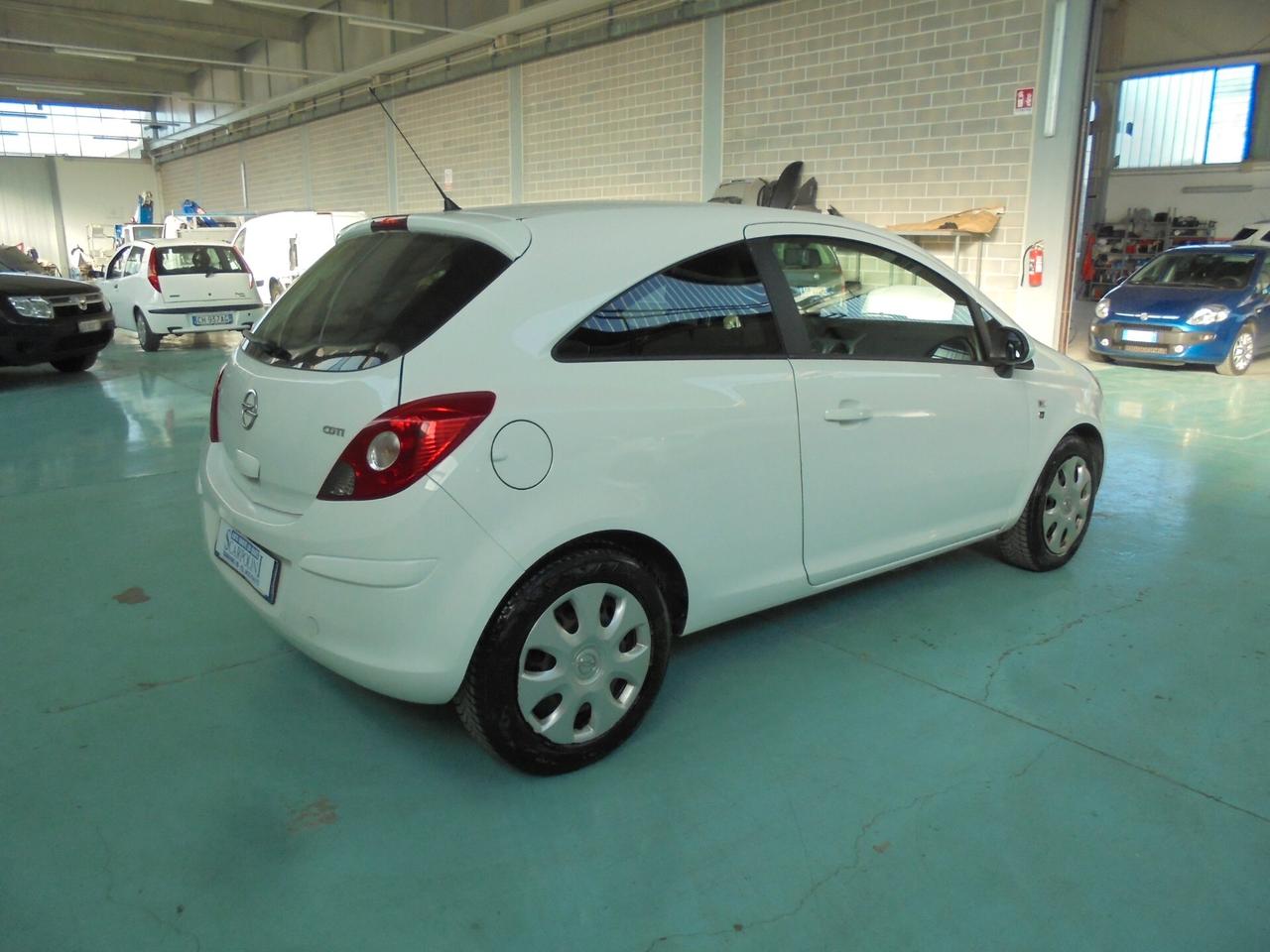 Opel Corsa 1.2 3 porte Edition NEOPATENTATI