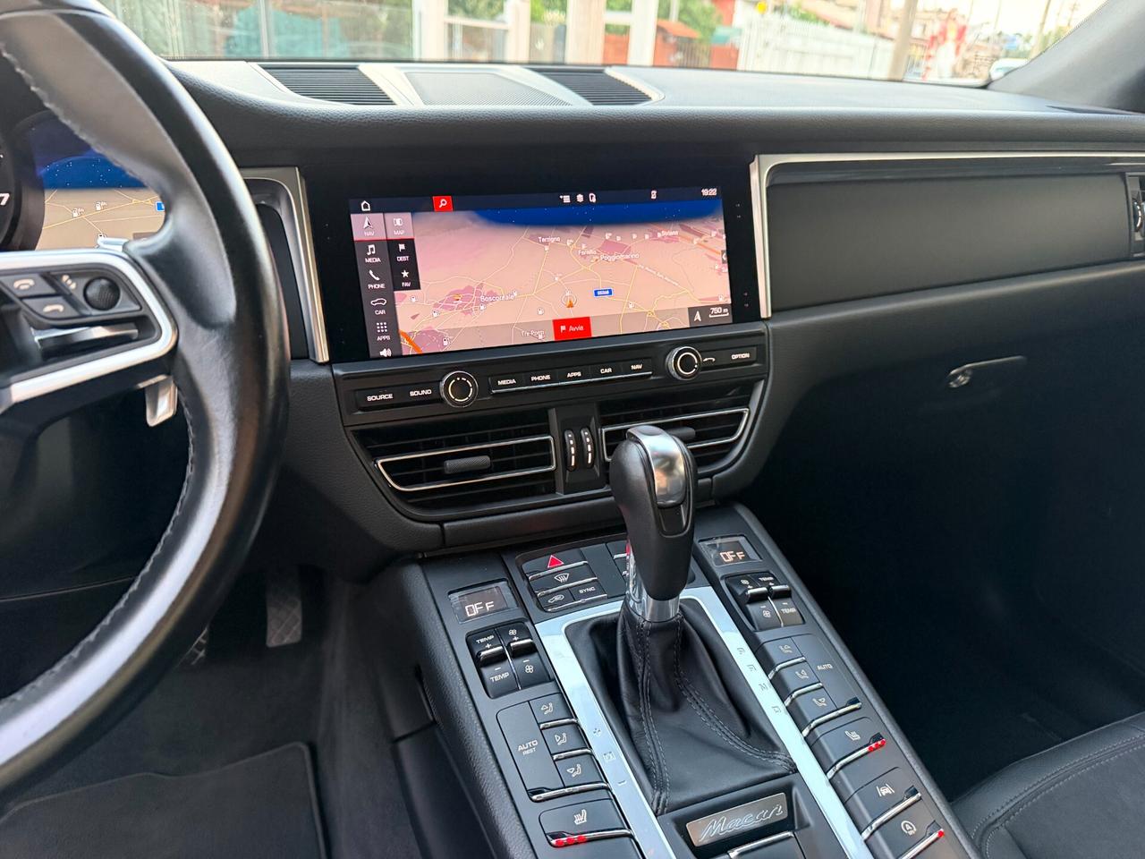 Porsche Macan 2.0 245- 2021-TETTO-FULLED-21^