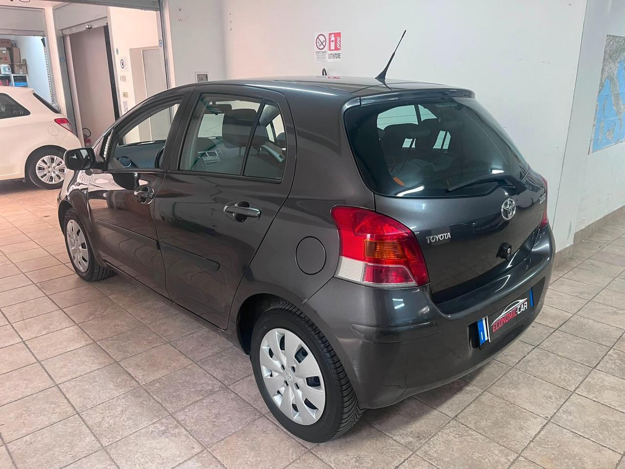 Toyota Yaris 1.3 5 porte Sol