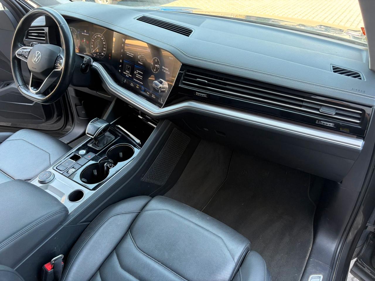Volkswagen Touareg 3.0 V6 tdi R-Line 231cv EGR GUASTO