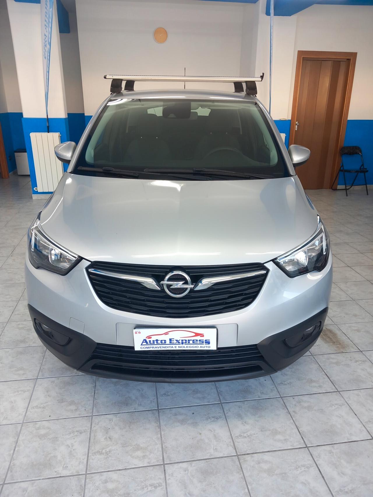 Opel Crossland anno 2018 1.2 benzina 105 mila km