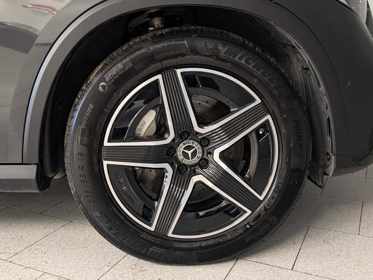 Mercedes-Benz 200 4matic Automatic AMG Line Advanced Plus