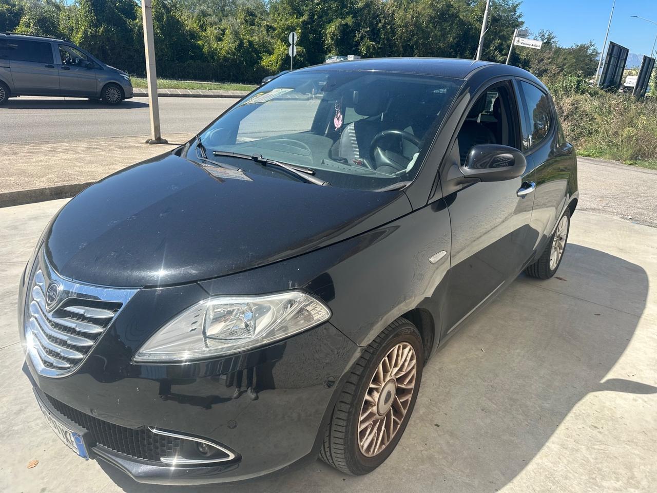 Lancia Ypsilon 0.9 5 porte GPL Ecochic Platinum