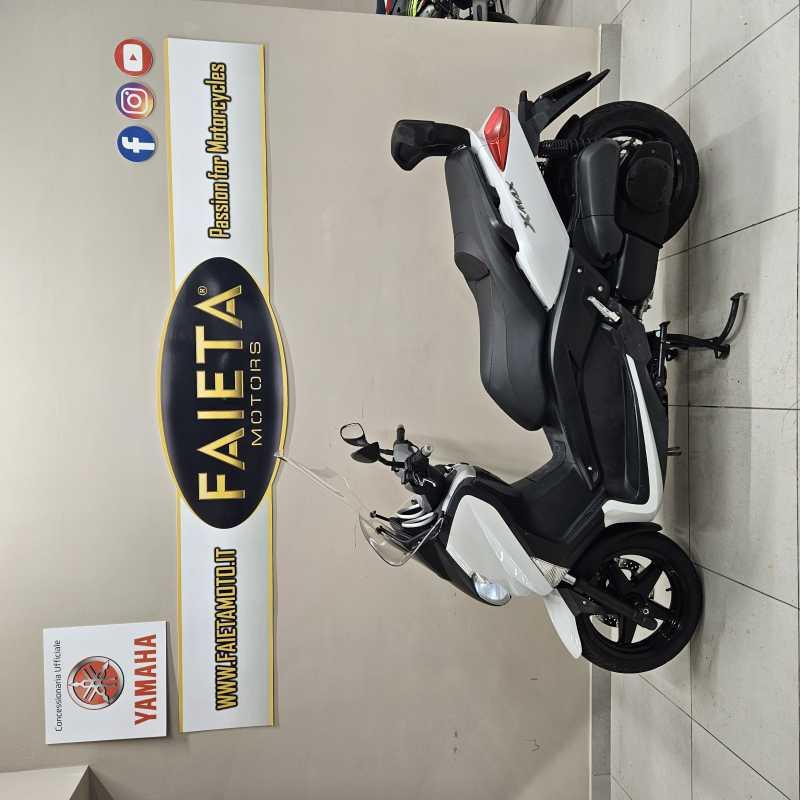 Yamaha X-Max 250 - 2012
