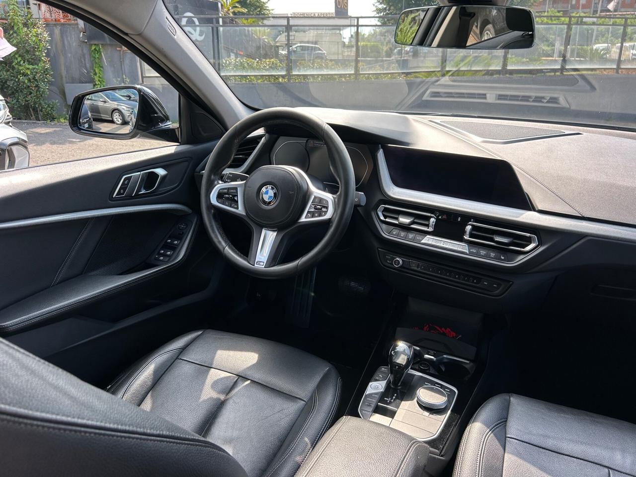 Bmw 118 118d 5p. Luxury