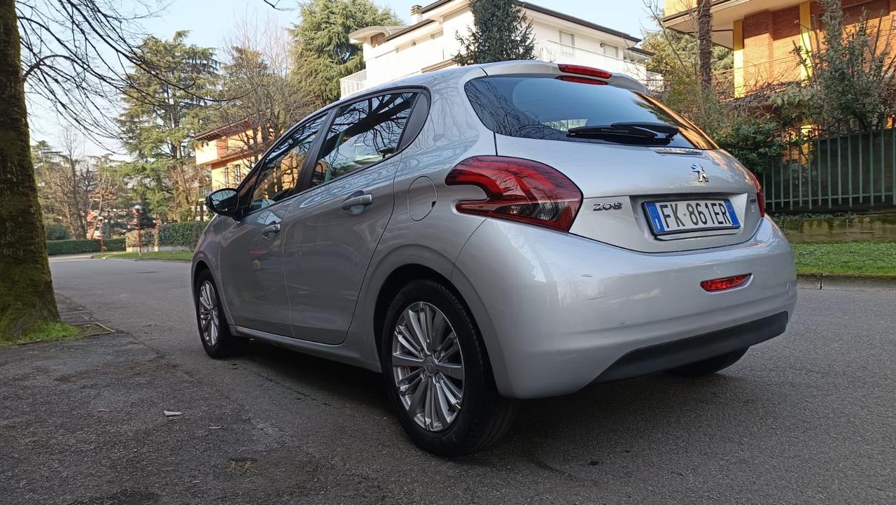 Peugeot 208 PureTech 82 3 porte Allure