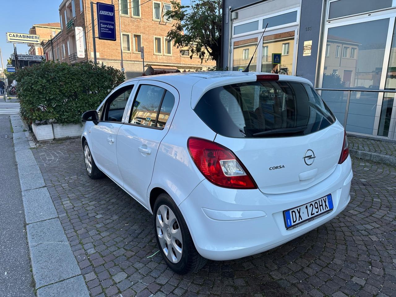 Opel Corsa 1.2 5 porte Enjoy