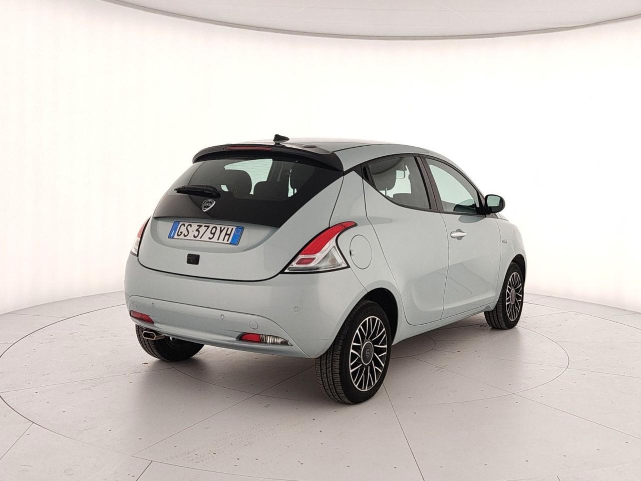 Lancia Ypsilon 1.0 FireFly 5 porte S&S Hybrid Platino