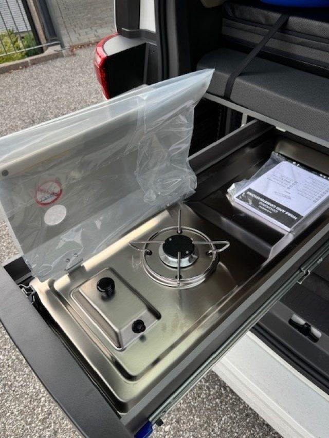 VOLKSWAGEN California T7 2.0 TDI 150 CV DSG Beach Camper Gancio LED