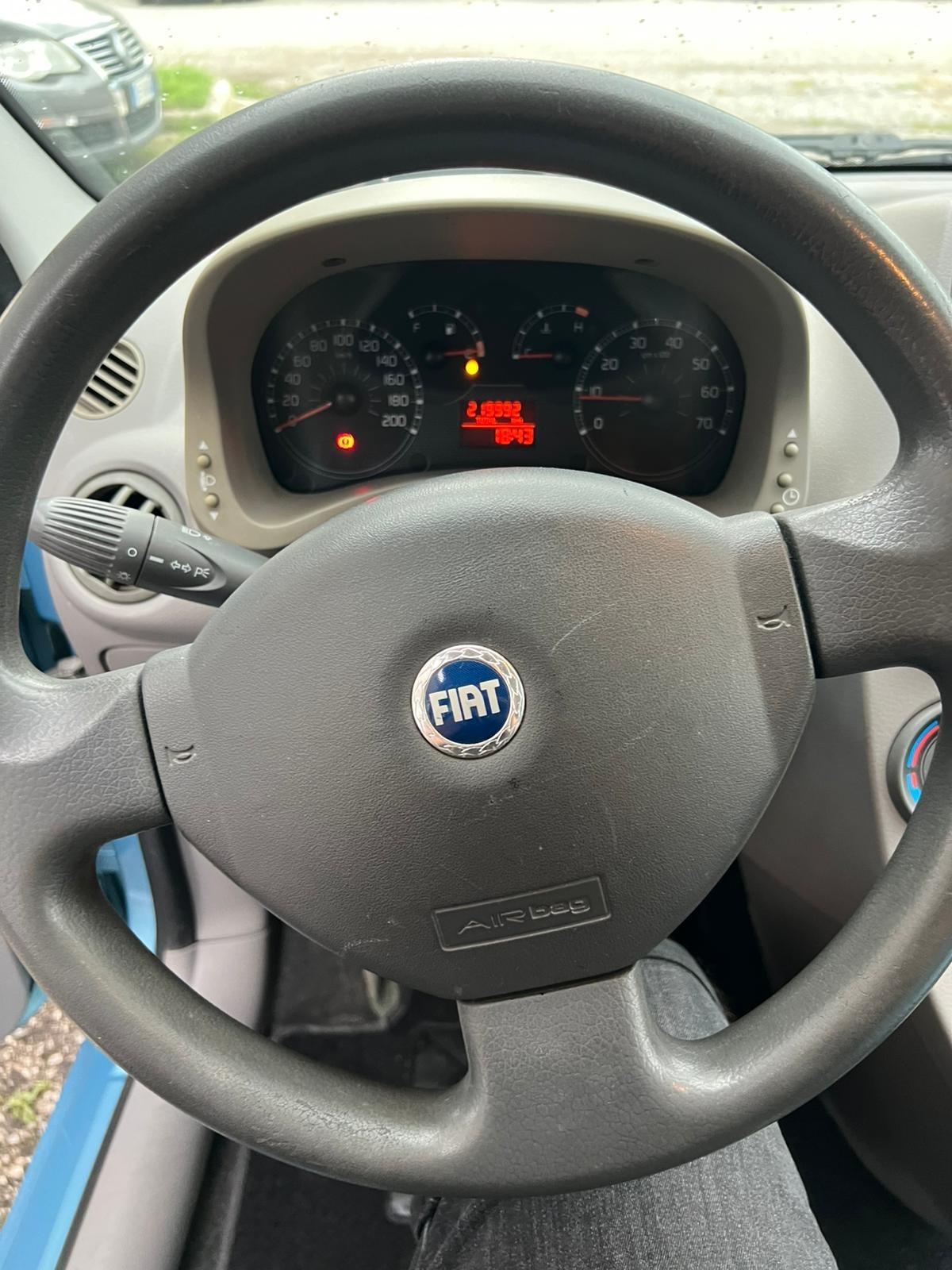 FIAT PANDA 1.2 BENZINA ANNO 2004 X NEOPATENTATI