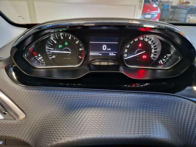 Peugeot 208 PureTech 82 5 porte Allure