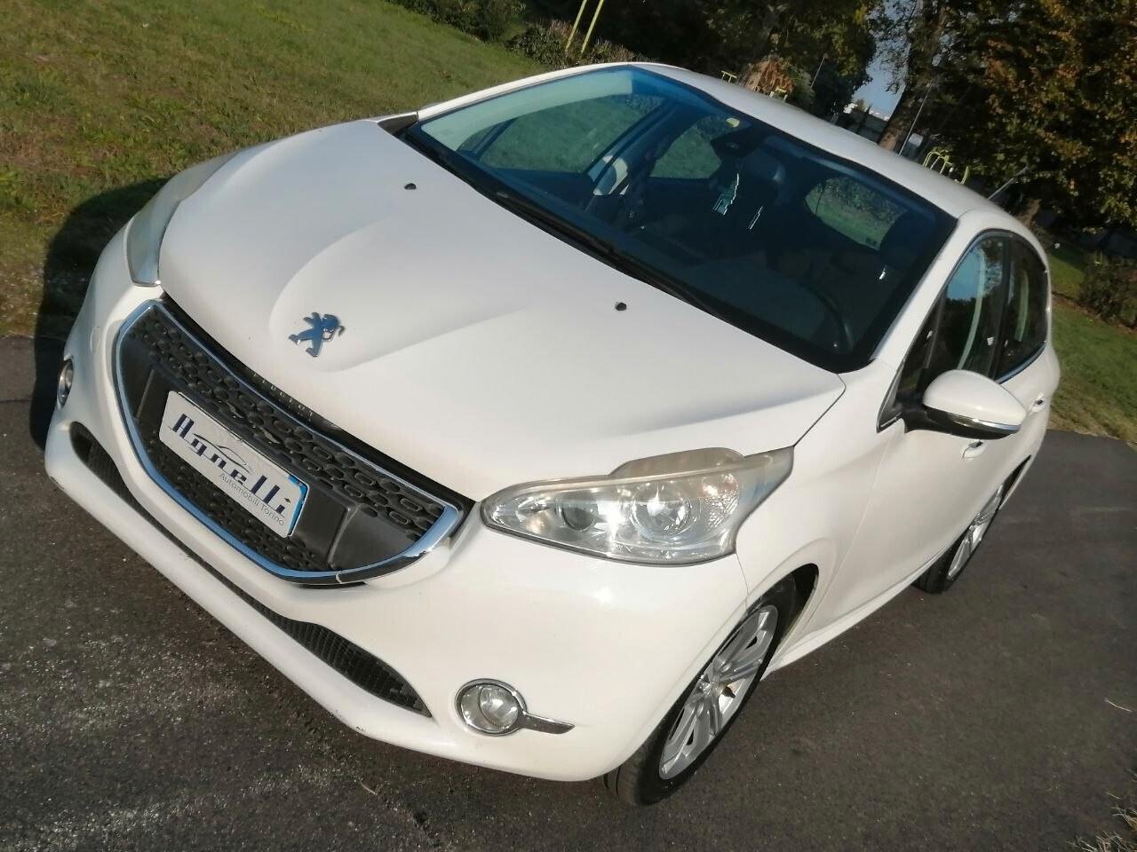 Peugeot 208 1.6 e-HDi 92 CV 5 porte Allure
