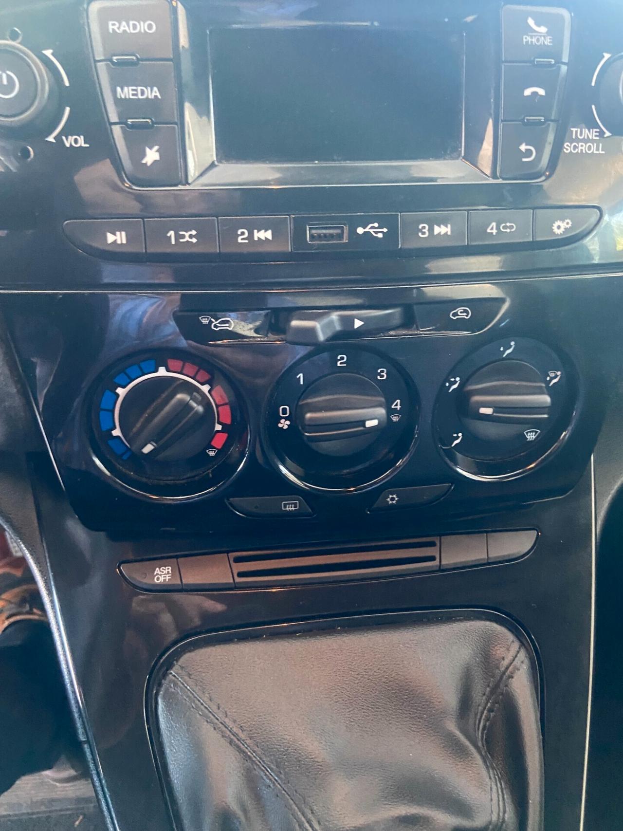 Lancia Ypsilon 1.0 FireFly 5 porte S&S Hybrid Silver