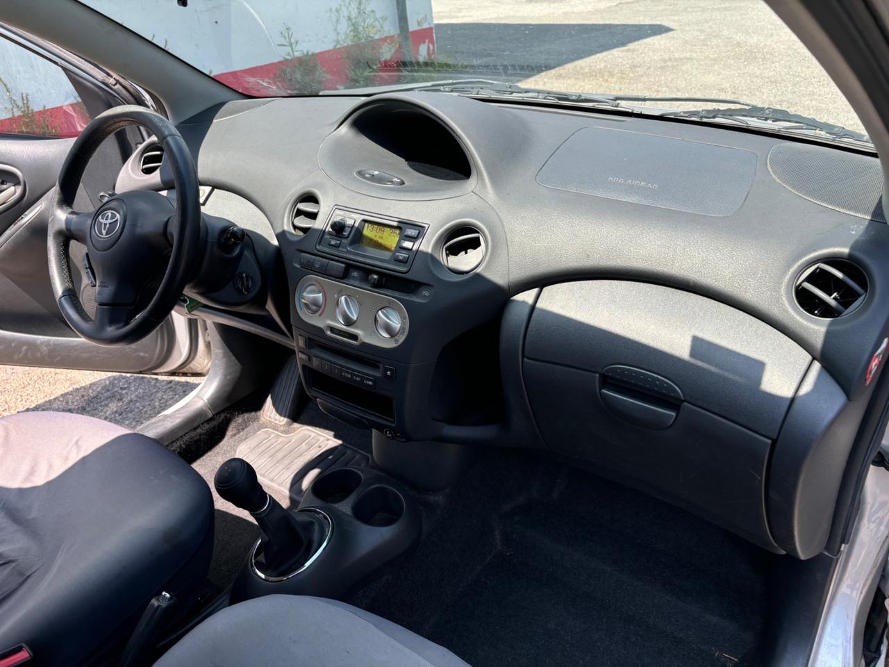 Toyota Yaris 1.0i 16V cat 5 porte