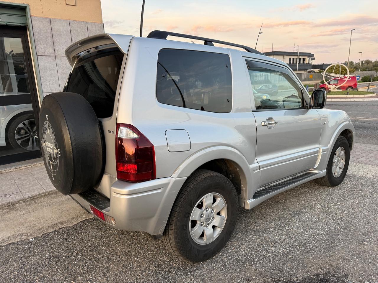 Mitsubishi Pajero 3.2 16V DI-D 5p. GLS2