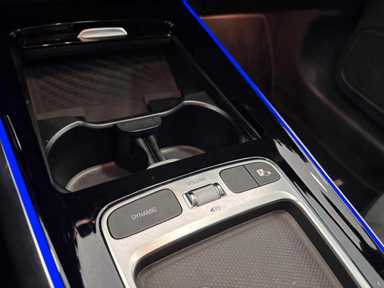 MERCEDES-BENZ GLA 200D PREMIUM AMG LE-NAVI-TETTO