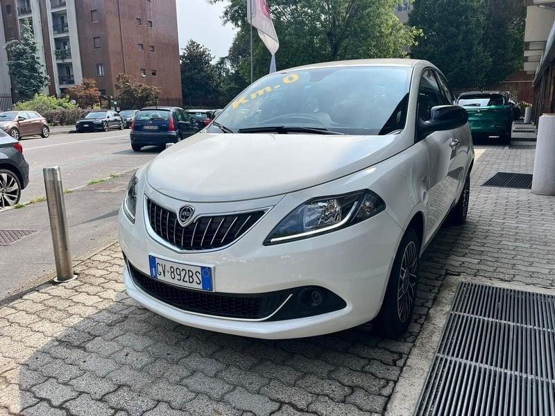 Lancia Ypsilon 1.0 FireFly 5 porte S&S Hybrid Platino