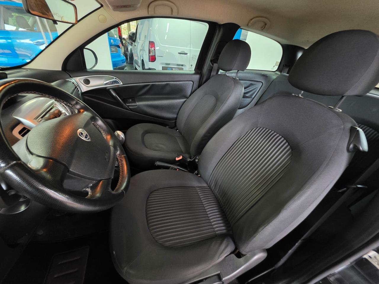 Lancia Ypsilon 1.3mjt 75cv 2011 99000KM UNICOPRIETARIO