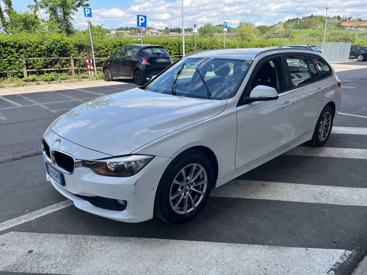 Bmw 318 318d Touring Business automatico 2013 2.0 DIESEL