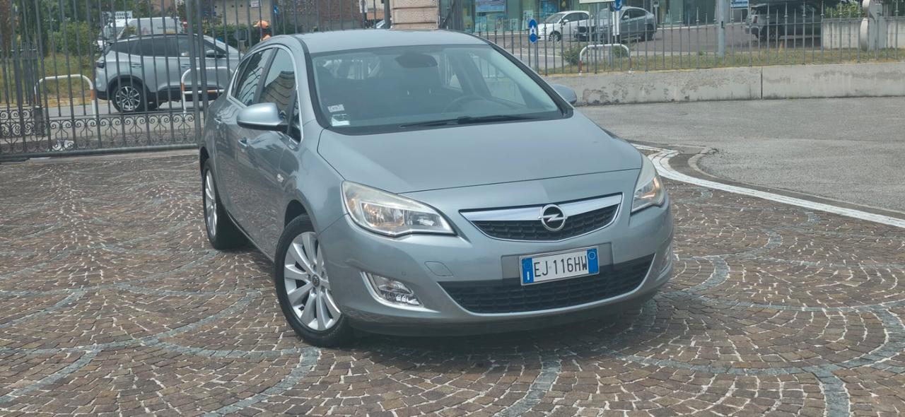 Opel Astra 1.7 CDTI 110CV 5 porte Cosmo