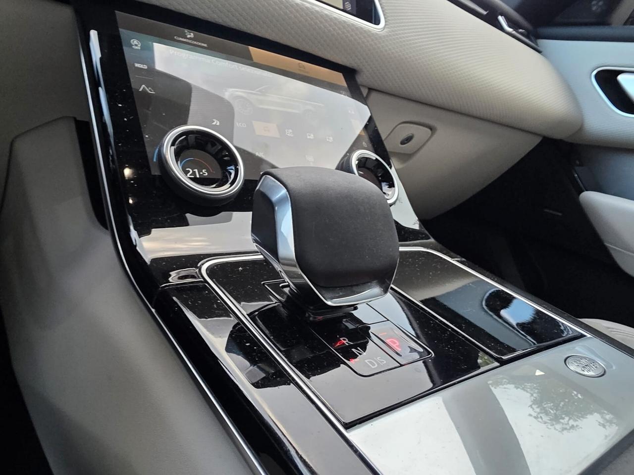 Land Rover Range Velar 2.0D I4 204 CV R-Dynamic SE#AUTO#QUATTRO#BOOK SERVICE FULL#TAGLIANDI CERTIFICATI#LED#PELLE#CAM360#VIRTUAL#CARPLAY#SOSPENSIONI REGOLABILI
