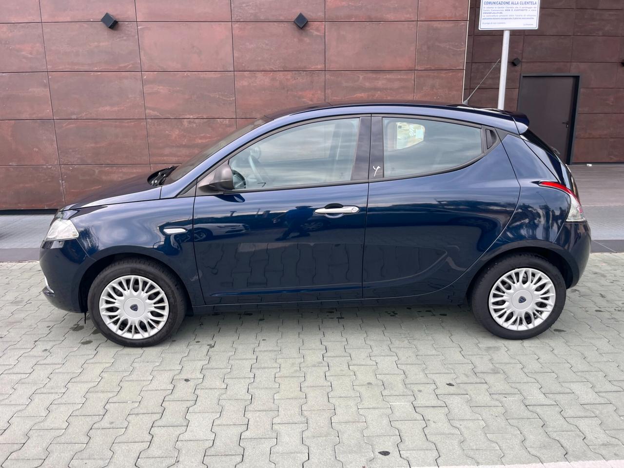Lancia Ypsilon 1.2 69 cv Silver solo 30.000 km