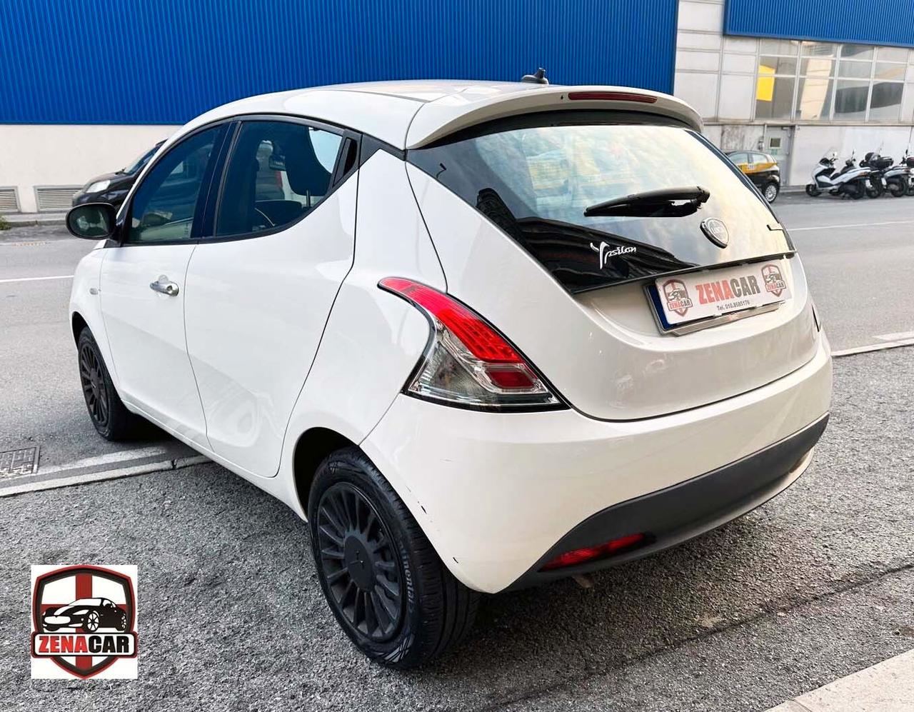 Lancia Ypsilon 1.0 FireFly S&S Hybrid Ecochic Silver Unico Proprietario Adatta Neo Patentati