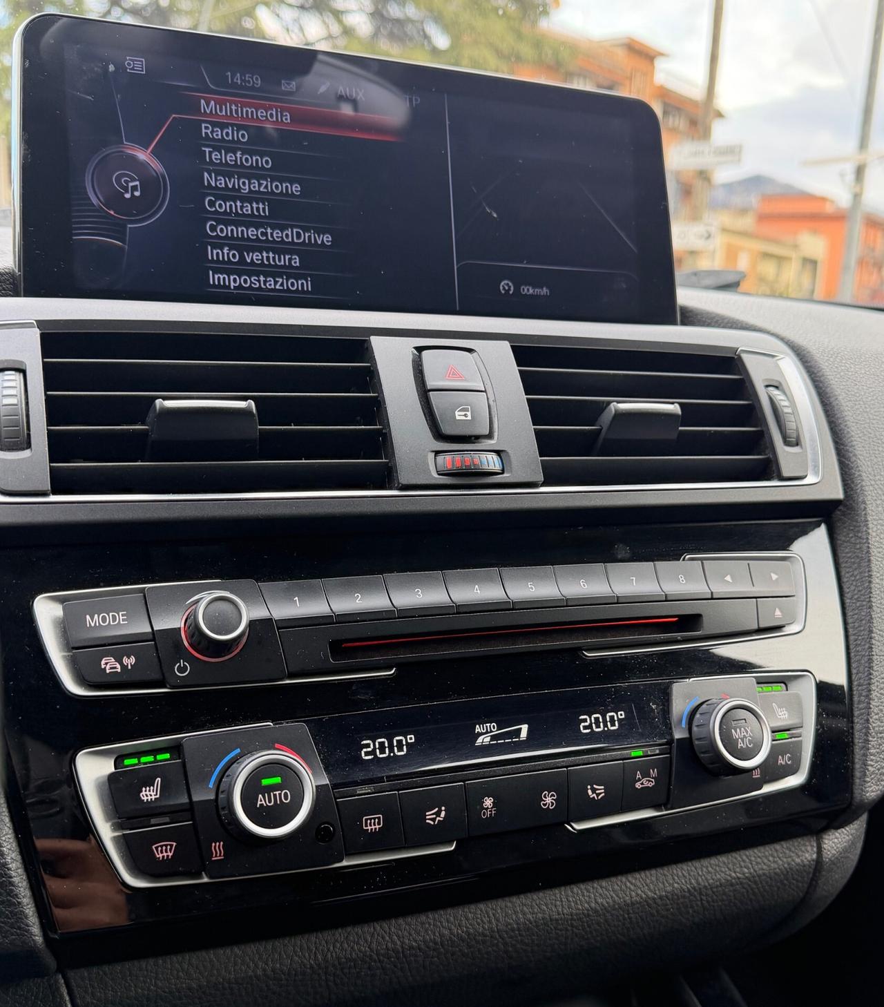 Bmw 118 118d 5p. Urban