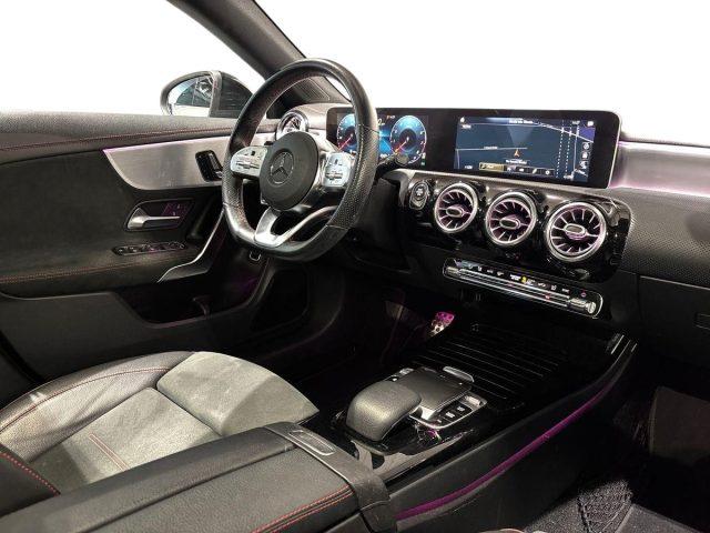 MERCEDES-BENZ CLA 200 Auto Premium