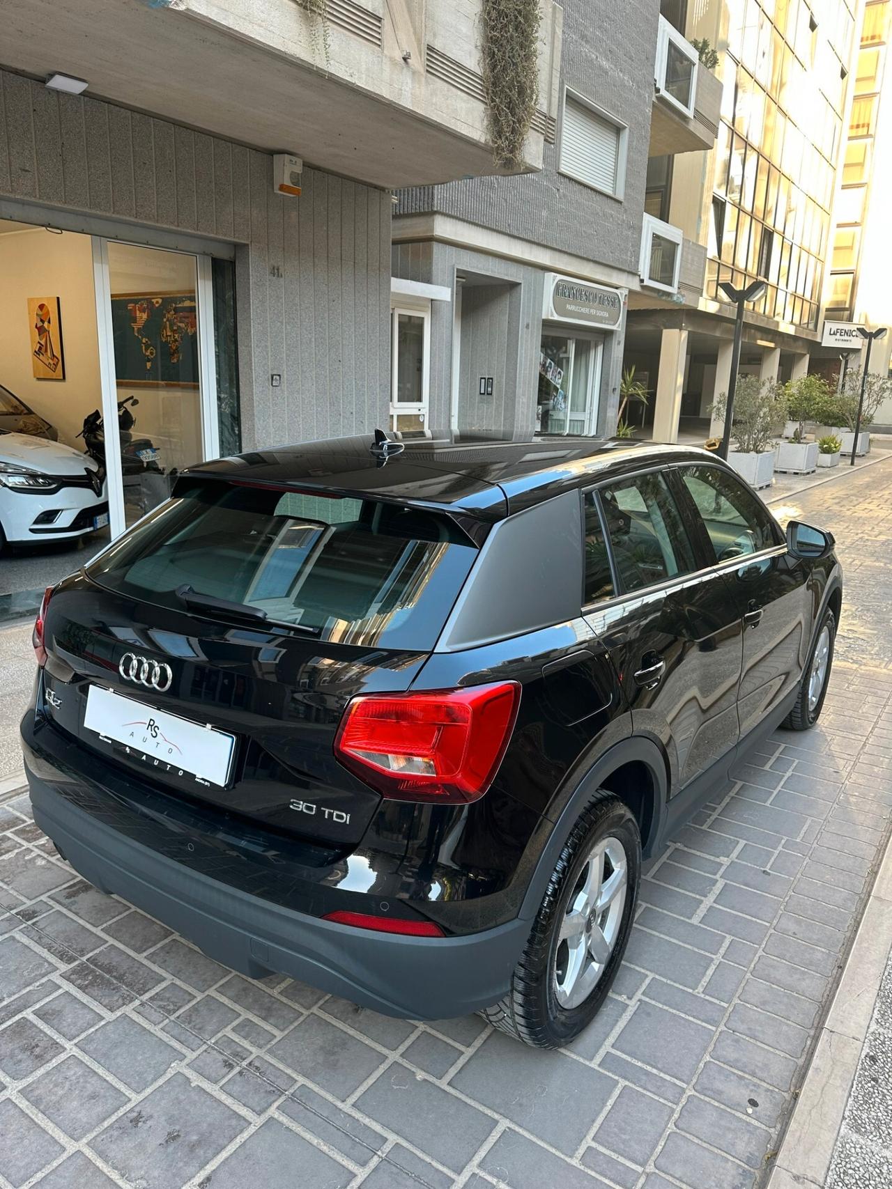 Audi Q2 30 TDI Business