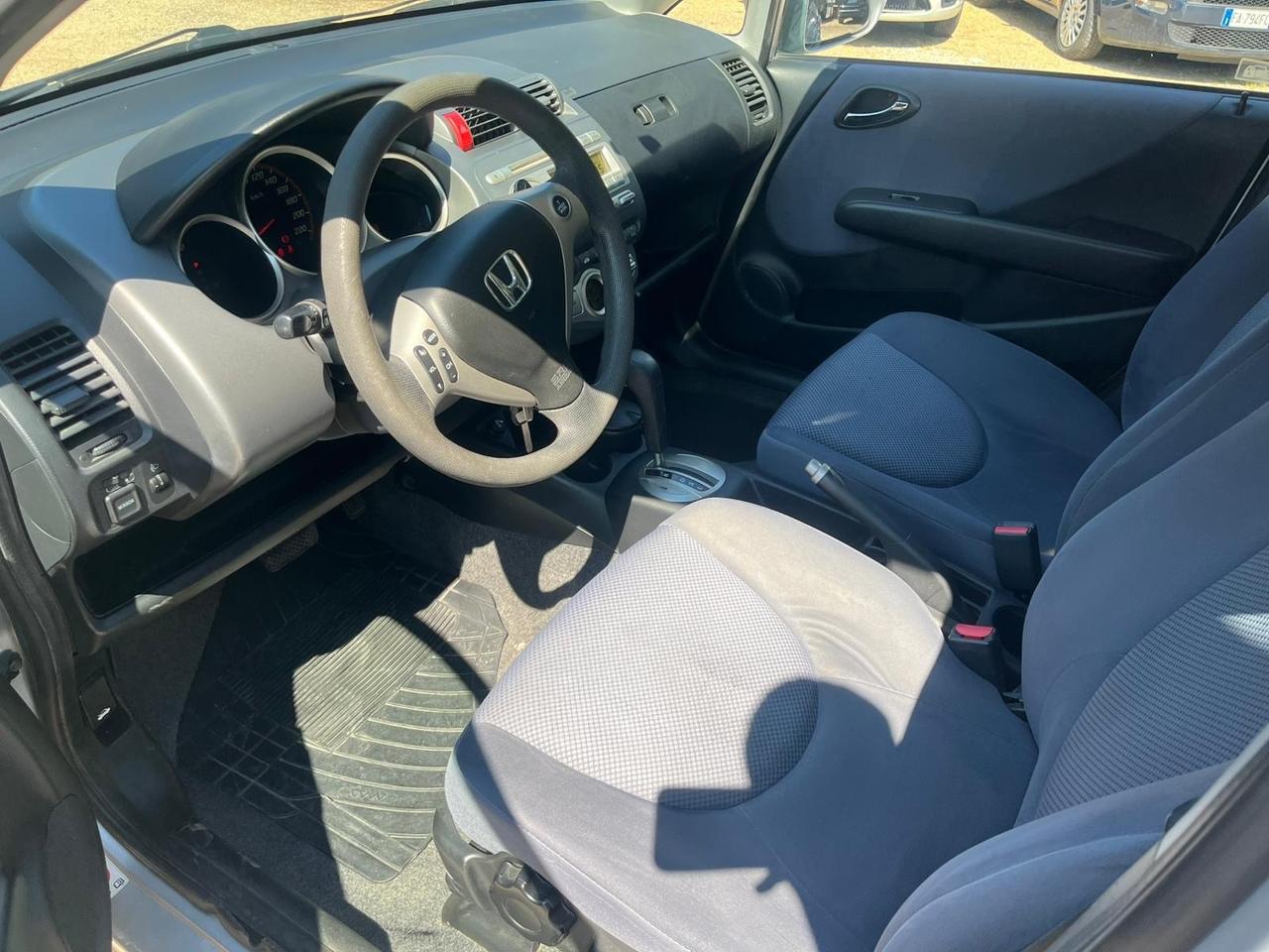 Honda Jazz 1.4 Benzina - Automatico - Neopatentati