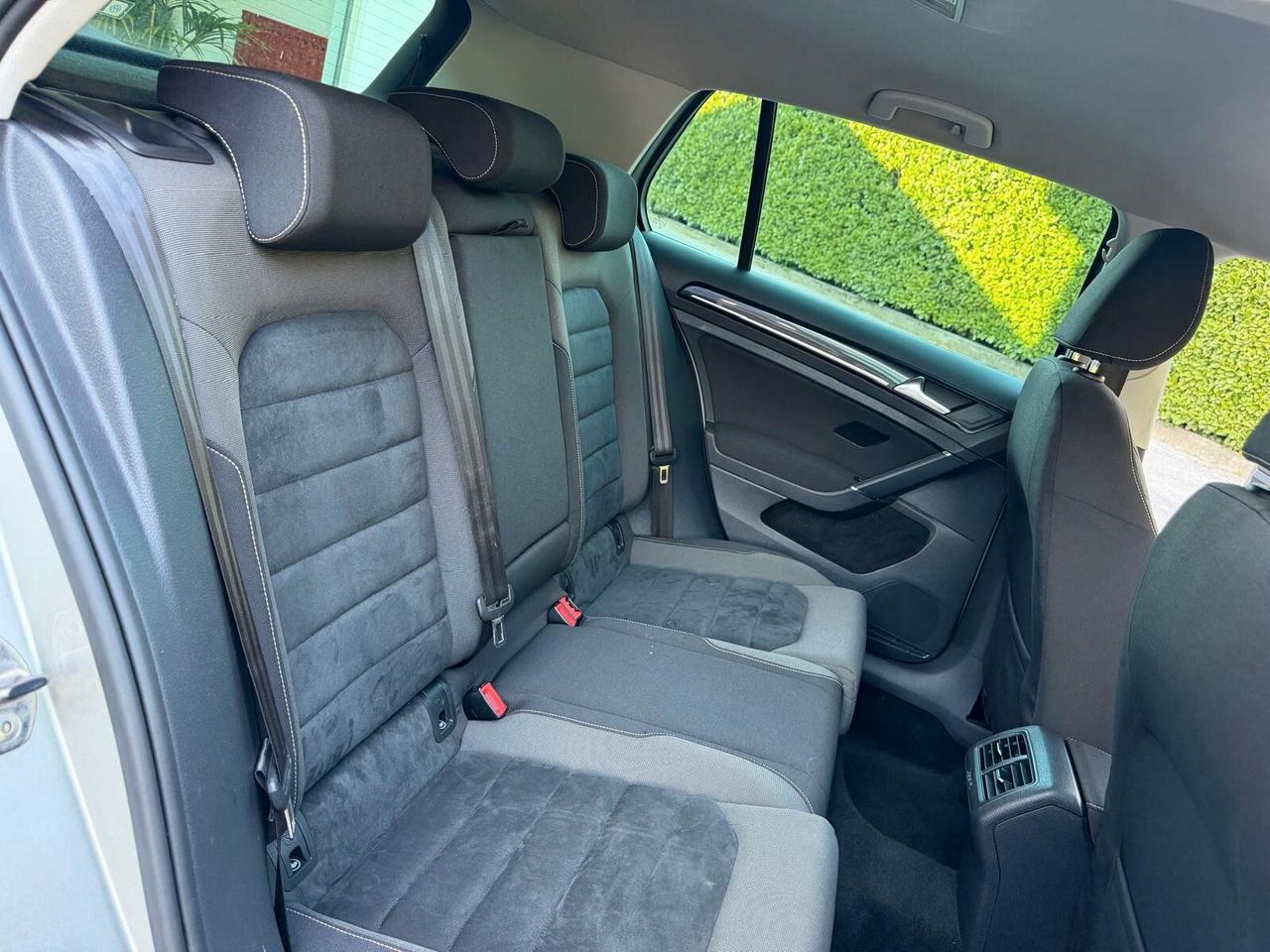 Volkswagen Golf 2.0 150CV TDI DSG 5p. Highline BMT