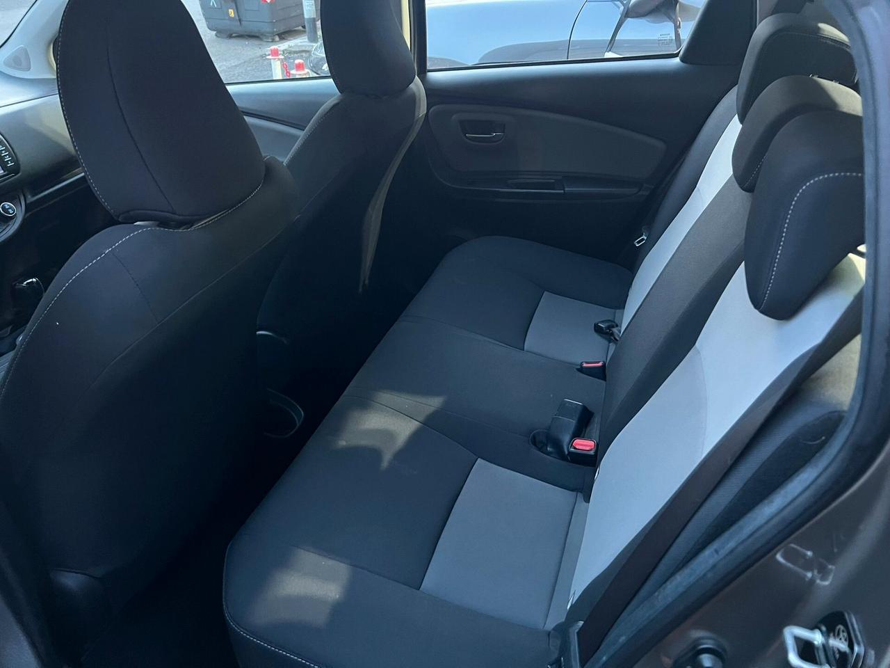 Toyota Yaris 1.5 Hybrid 5 porte Active