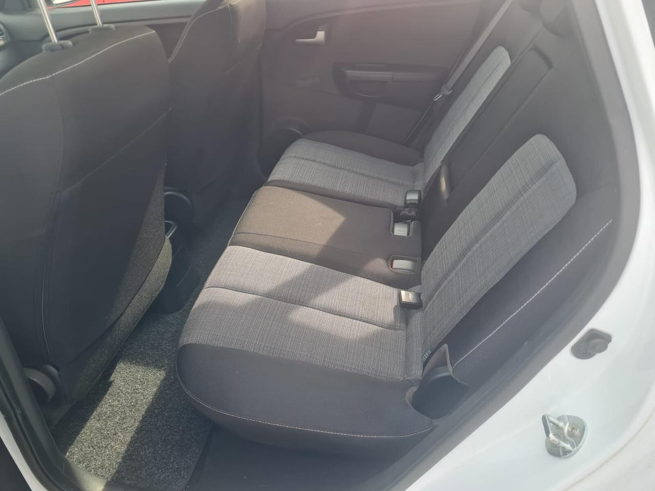 Kia Venga 1.4 CRDi 90CV Cool + TETTO