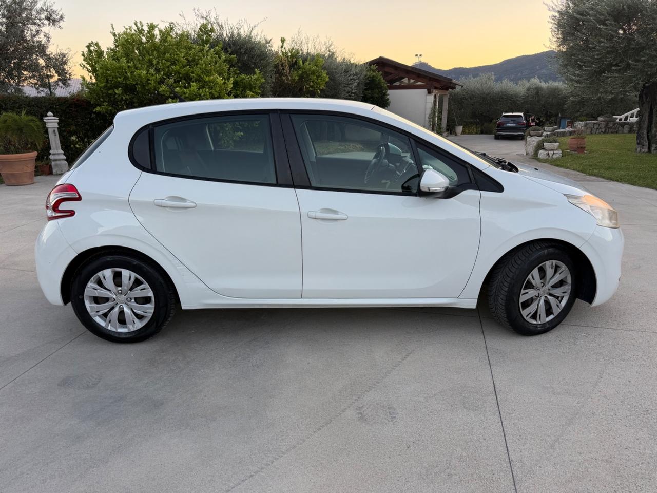 Peugeot 208 1.2 VTi 82 CV 5 porte Allure