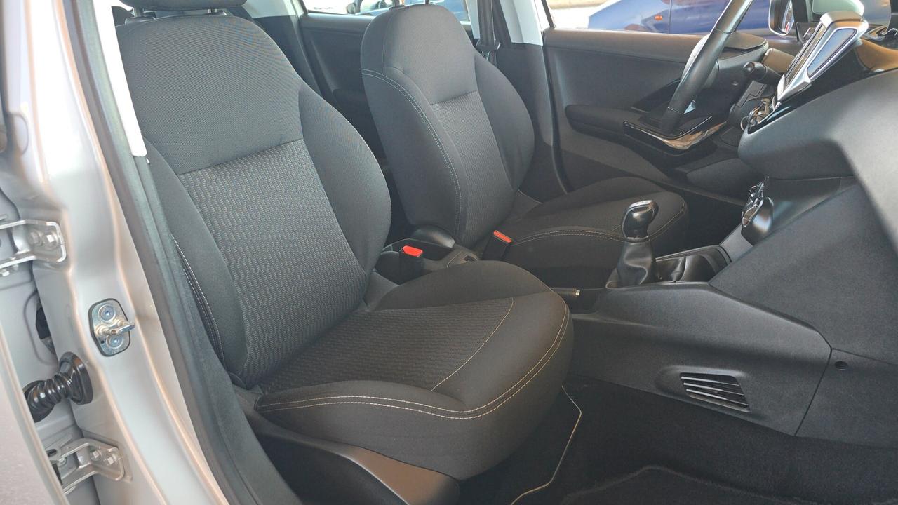 Peugeot 208 1.6 Bluehdi 75 cv 2018 Uniproprietaria