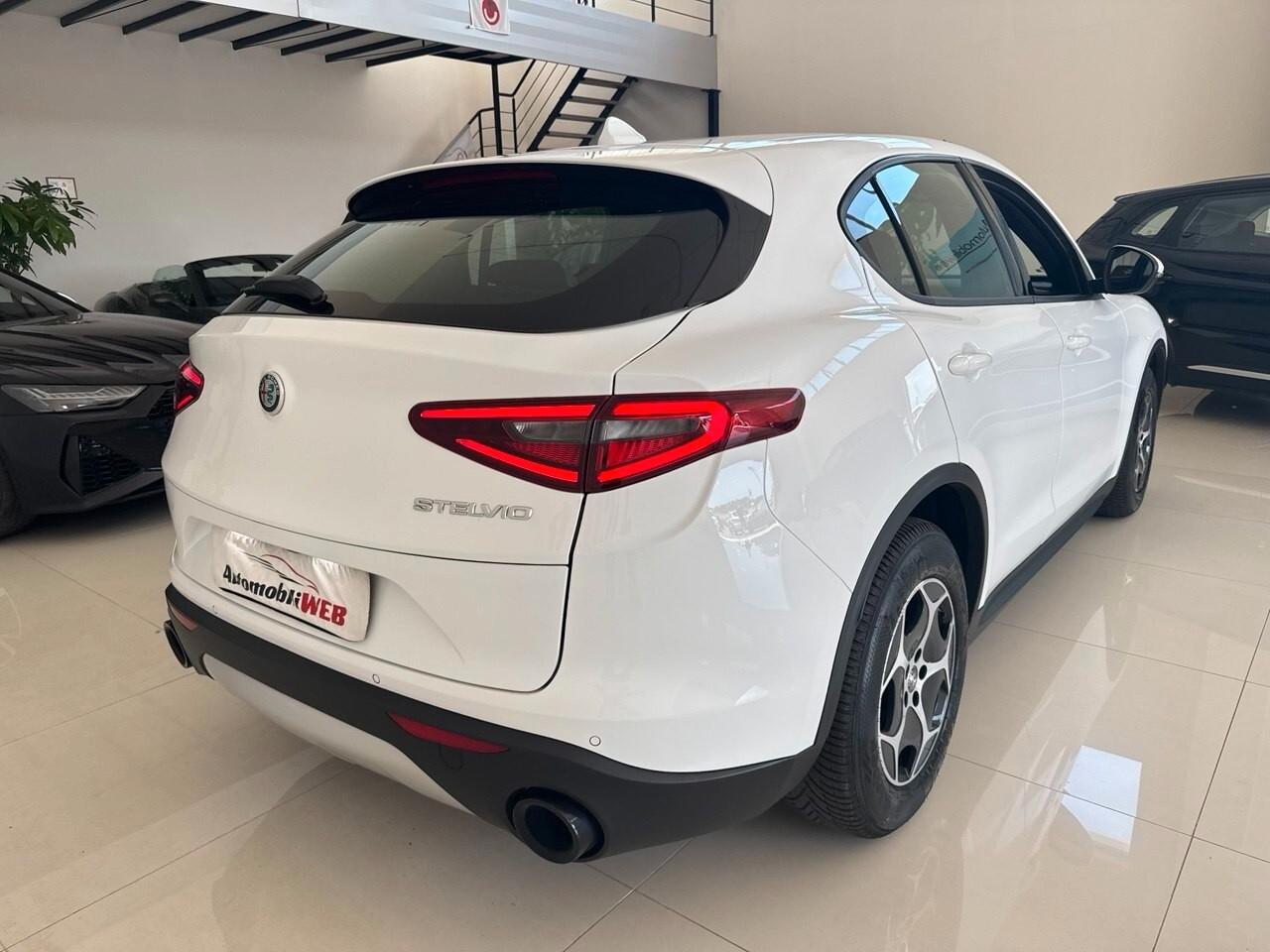 Alfa Romeo Stelvio 2.2 Turbodiesel 190 CV AT8 RWD Business