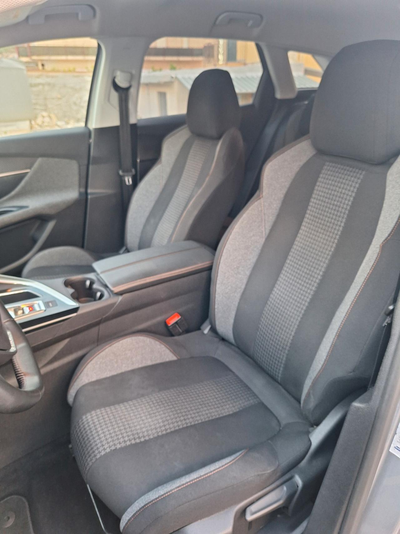 Peugeot 3008 BlueHDi 130 S&S EAT8 Allure