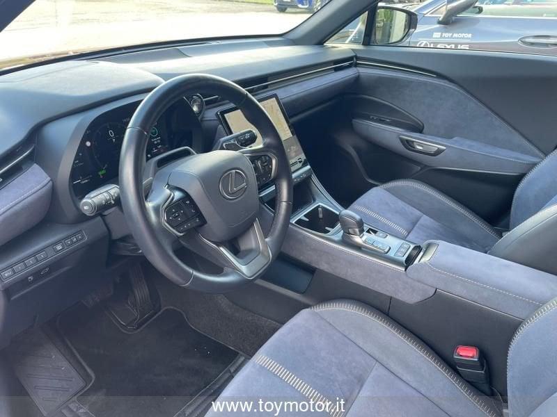 Lexus LBX Hybrid Cool