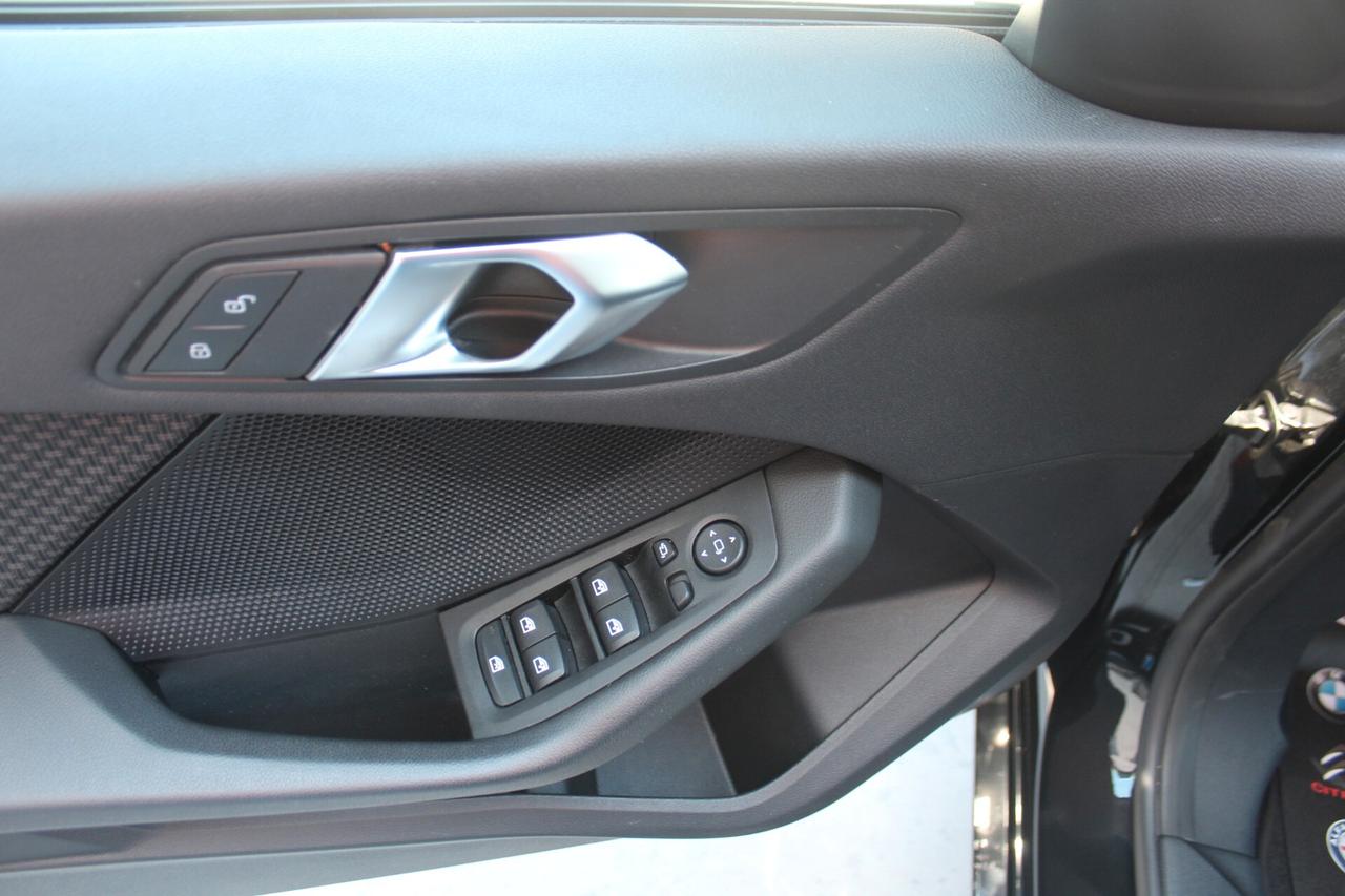 Bmw 120 120d 5p. Business Advantage