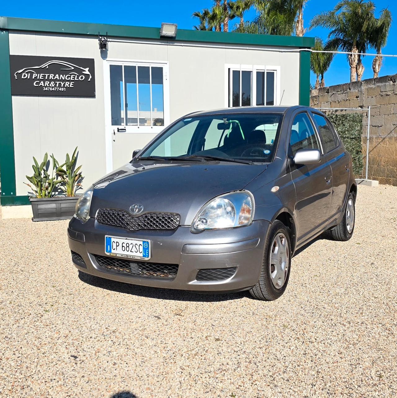 Toyota Yaris 1.0i 16V cat 5 porte Sol