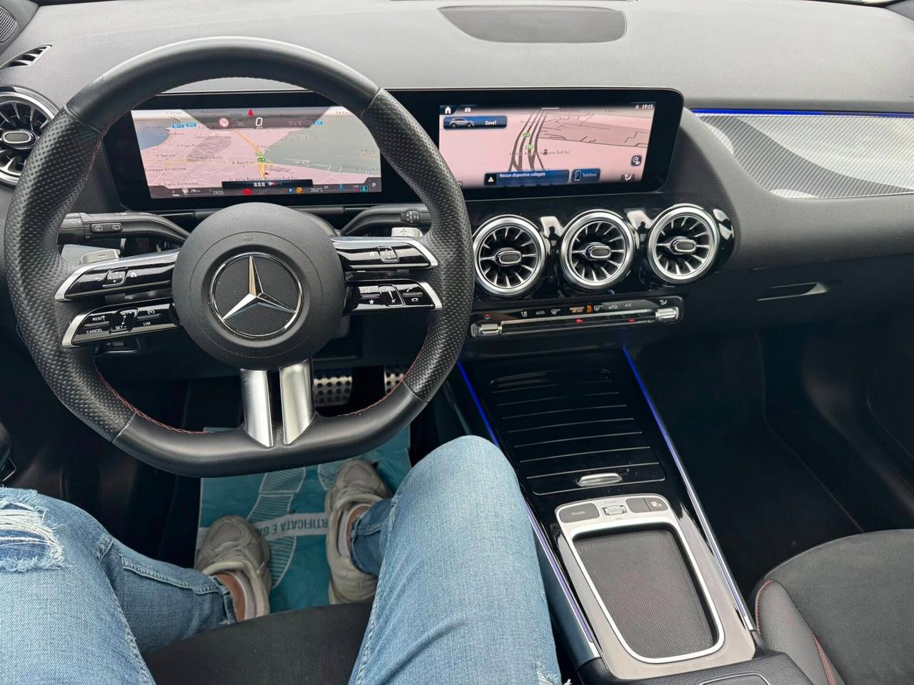 MERCEDES GLA200d PREMIUM PLUS AMG LINE